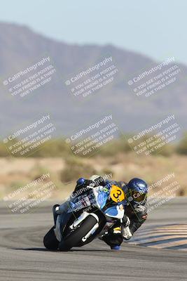 media/Oct-04-2025-CVMA (Sat) [[408bcdd6e4]]/Race 13-Amateur Supersport Open/
